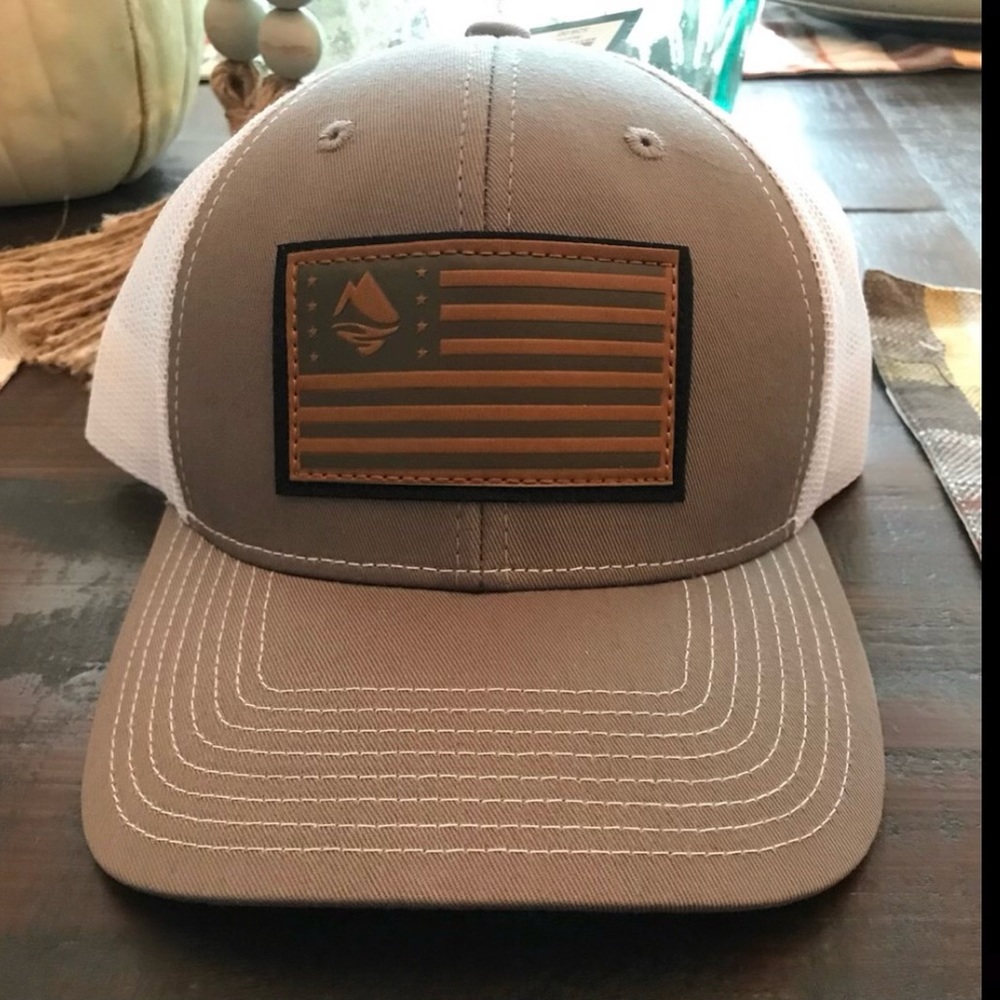 Ocean+Coast Gray/White Hat With Simulated Leather Decoration